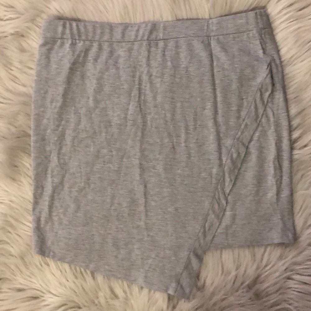 ❤️CLOSET CLEAR OUT❤️ Body con asymmetrical skirt